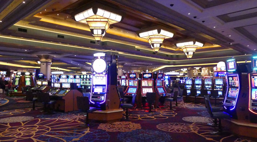 Tìm hiểu định nghĩa casino trực tuyến